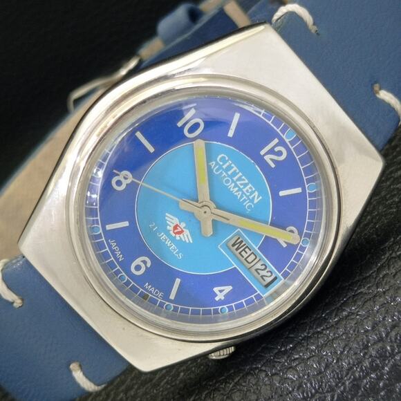 Vintage 1976 Citizen Automatic Mens Silver Watch W/daydate & Blue accents - Picture 1 of 9